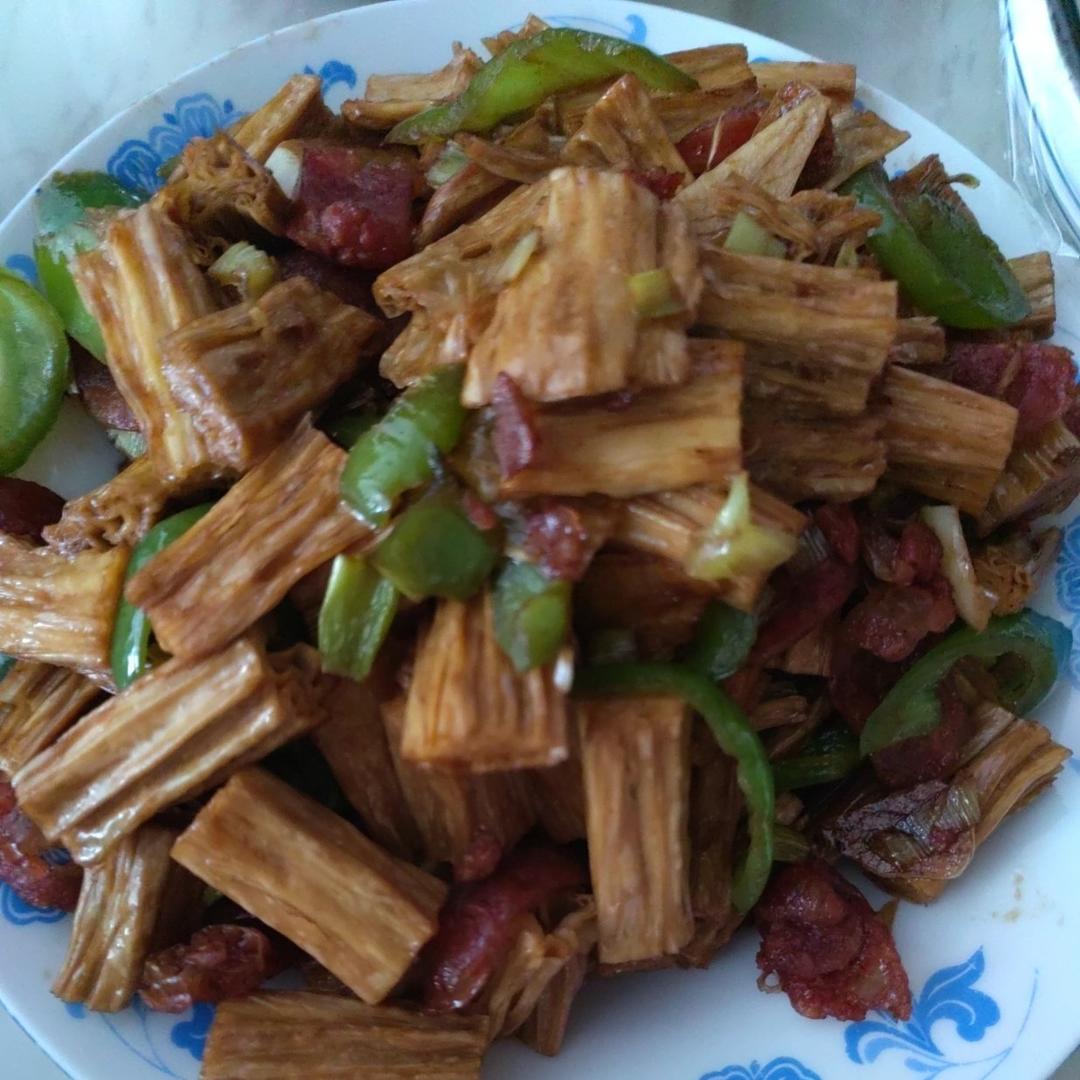 家常小炒木耳炒腐竹