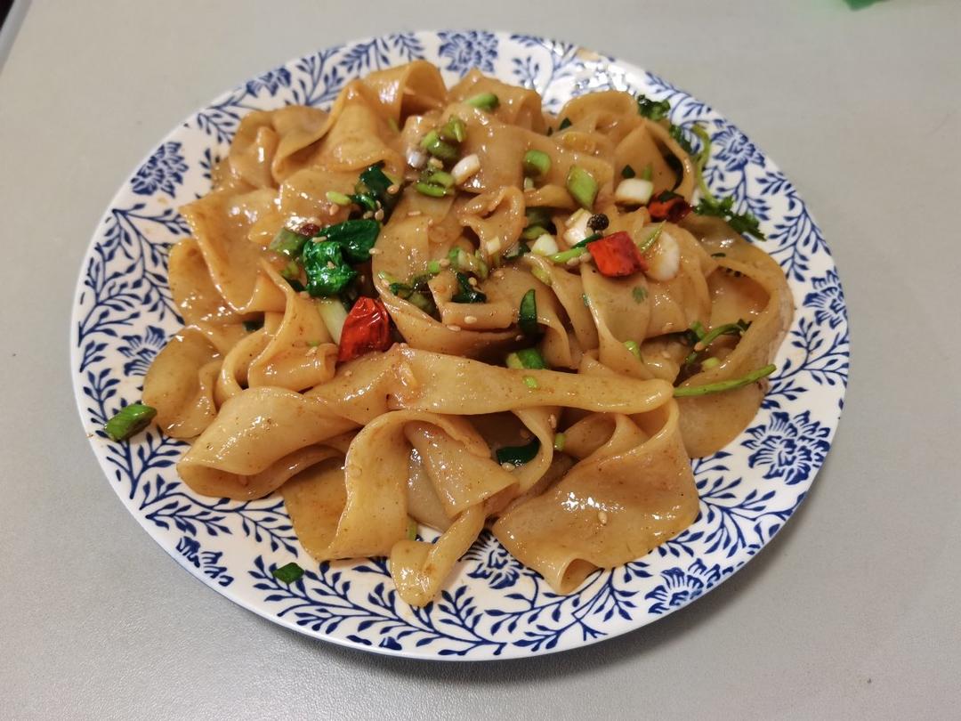 【油泼面】