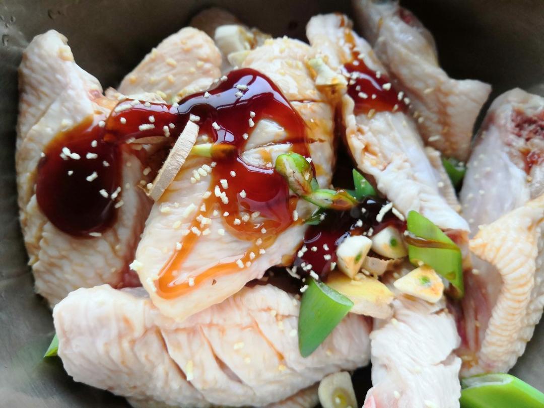 外酥里嫩的薯片烤鸡翅