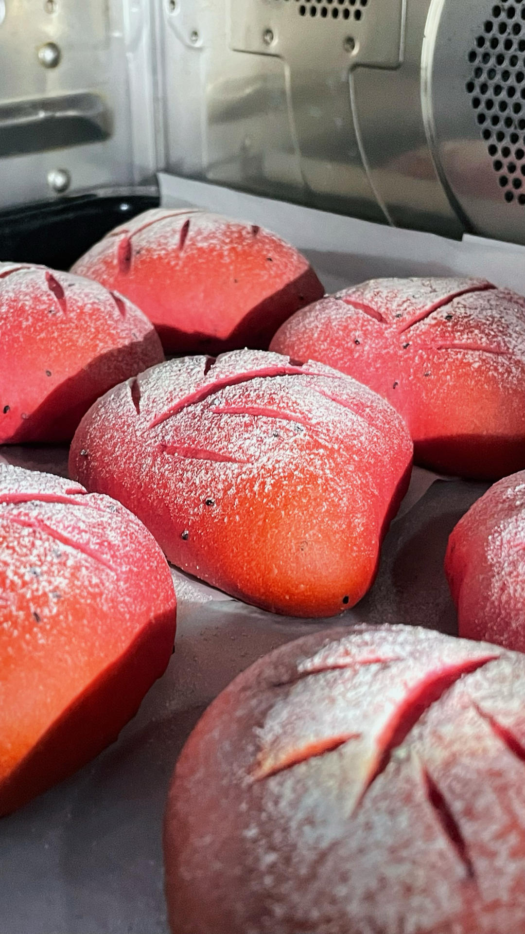 火龙果软欧包，粉嘟嘟～