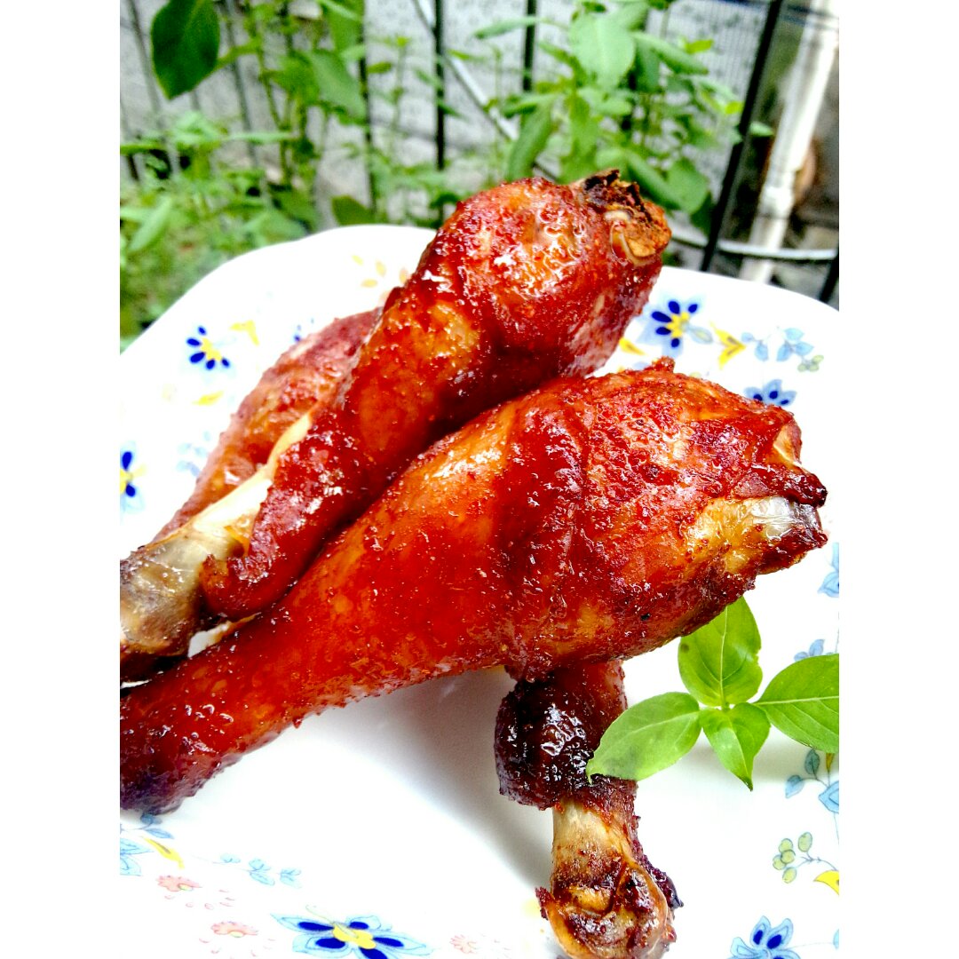 珊儿家厨房做的焦糖味烤鸡腿这是个带甜味的鸡腿的菜谱