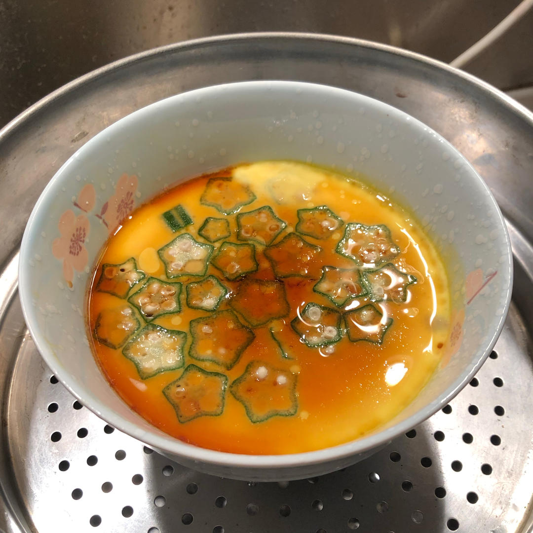 颜值控-做一朵开在碗里的花秋葵蒸水蛋
