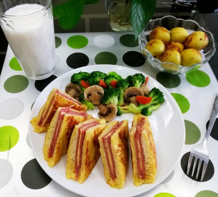 十分钟快手早餐【港式火腿西多士】