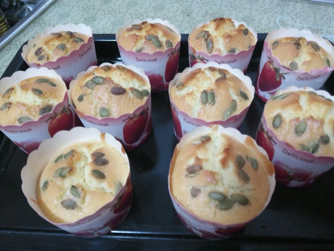 不会回缩的纸杯蛋糕