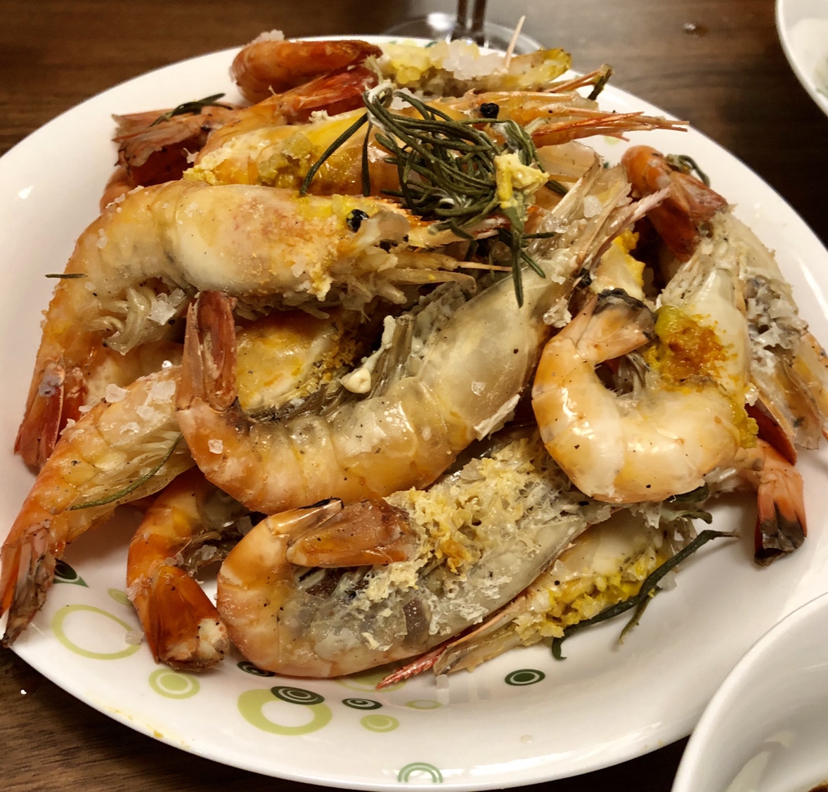 迷迭香盐焗大头虾的做法