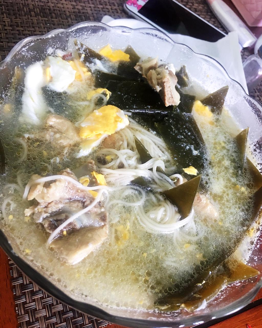 海带排骨肉汤
每日一汤养生