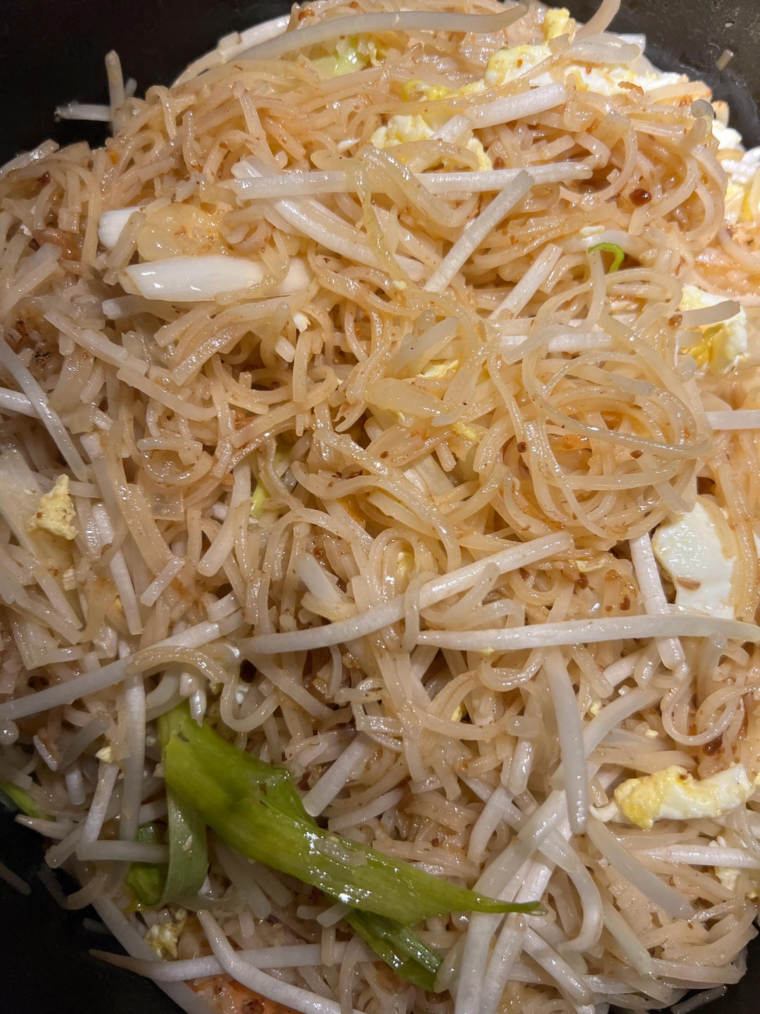 泰国的街头美食:大蝦炒粉Pad Thai泰式炒粉