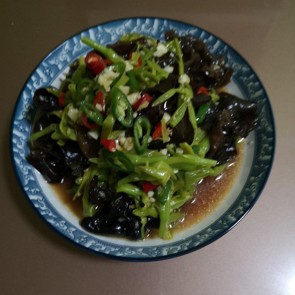 凉拌木耳黄花菜（鲜）