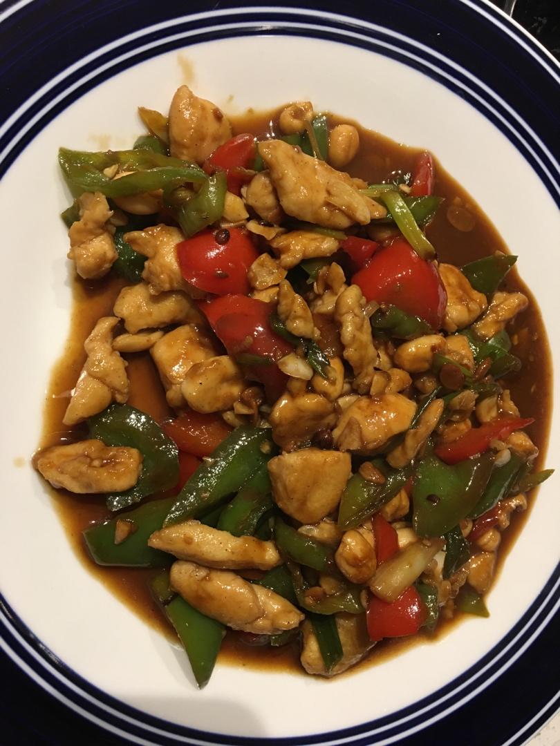 〈宫保鸡丁〉，小时候最爱的菜之一，郫县豆瓣酱版。欣小厨 😉