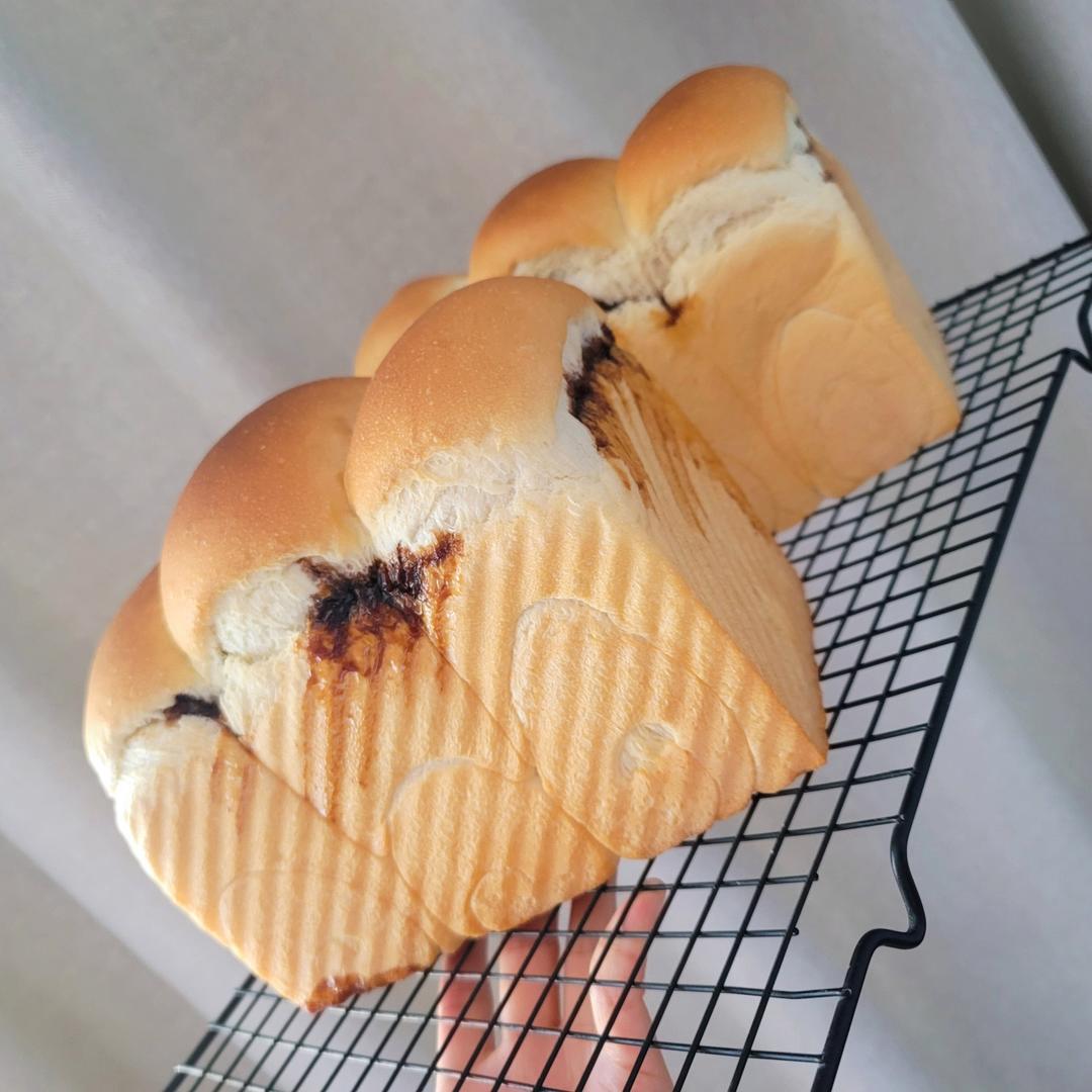 100％中种牛奶咸吐司