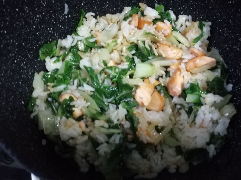 一人食:三文鱼菜饭的做法 步骤4