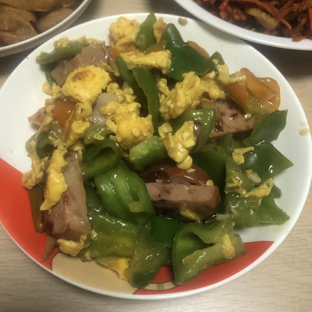 青椒土豆炒火腿鸡蛋
