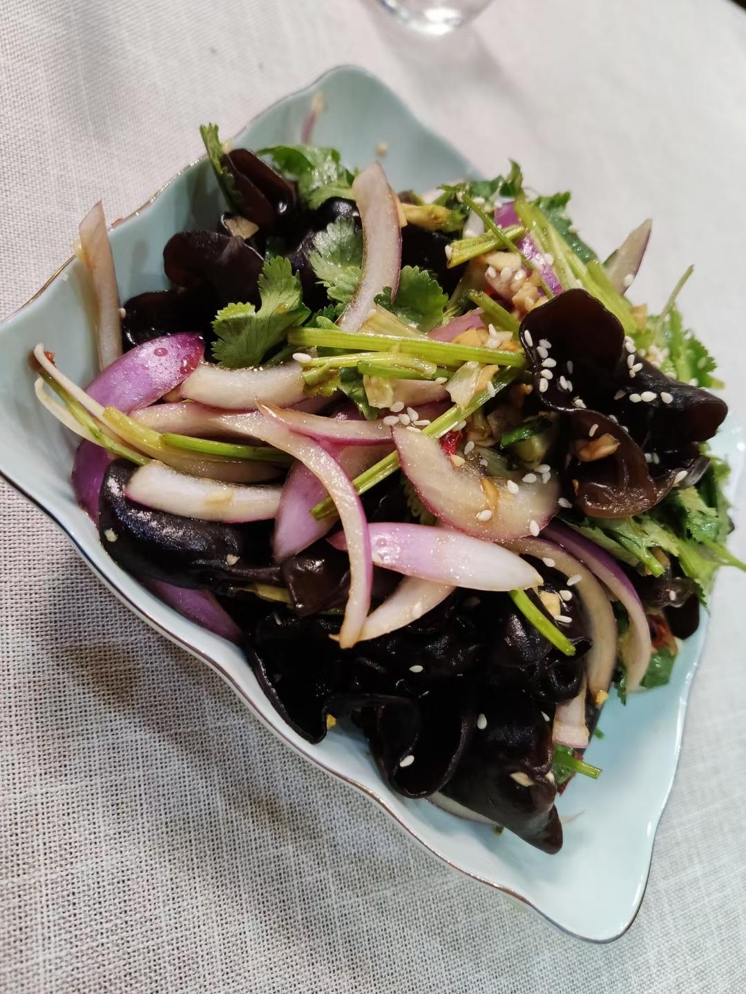 【凉拌木耳】按照我的做法，比饭店还好吃！调味汁是关键~好吃到停不下来