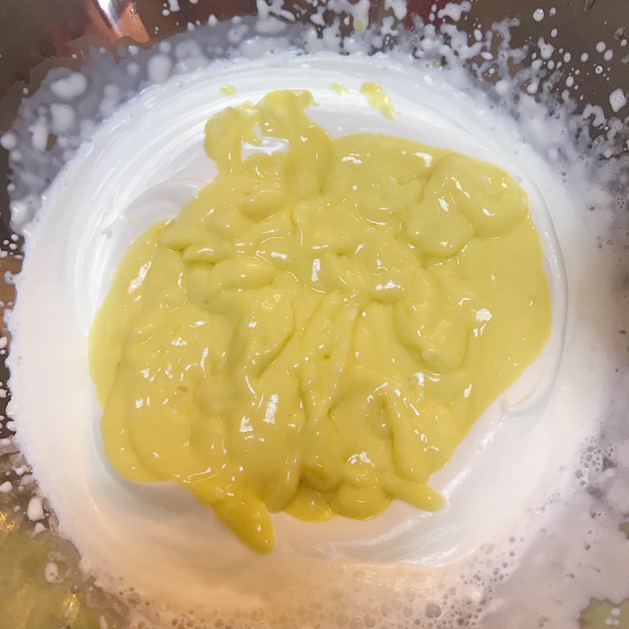 夏日甜心✨芒果酸奶冰冰冻的做法 步骤2