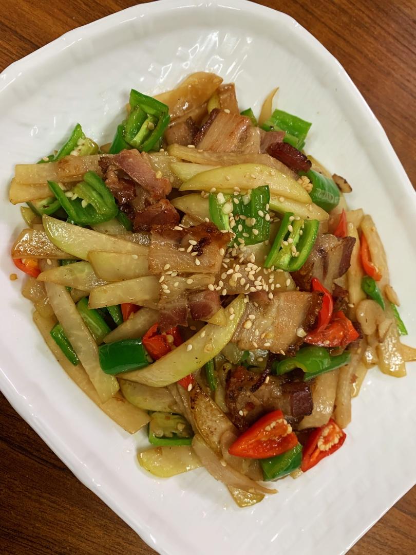 芥兰头炒腊肉