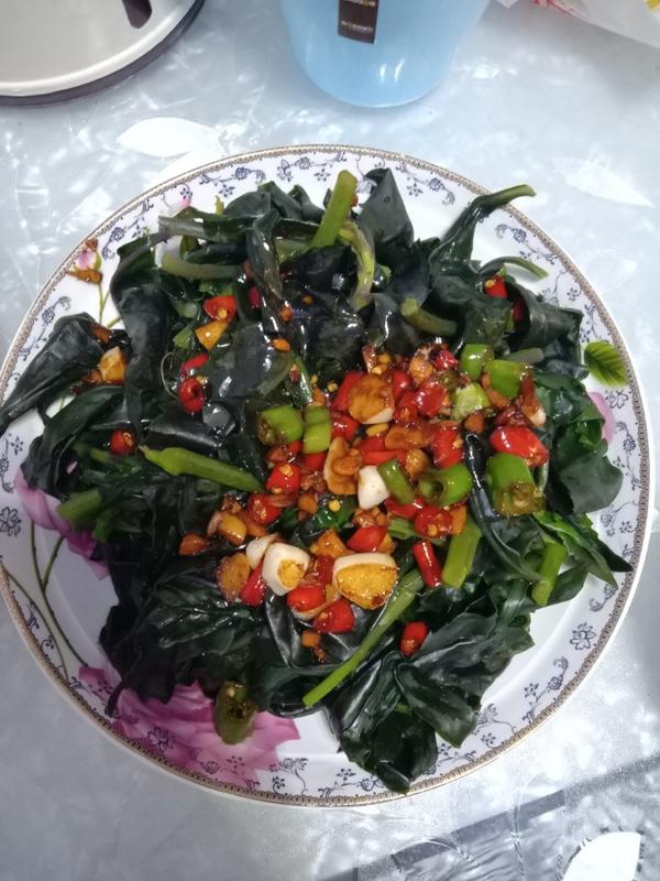 【凉拌血皮菜图片】灿灿媳妇儿_下厨房