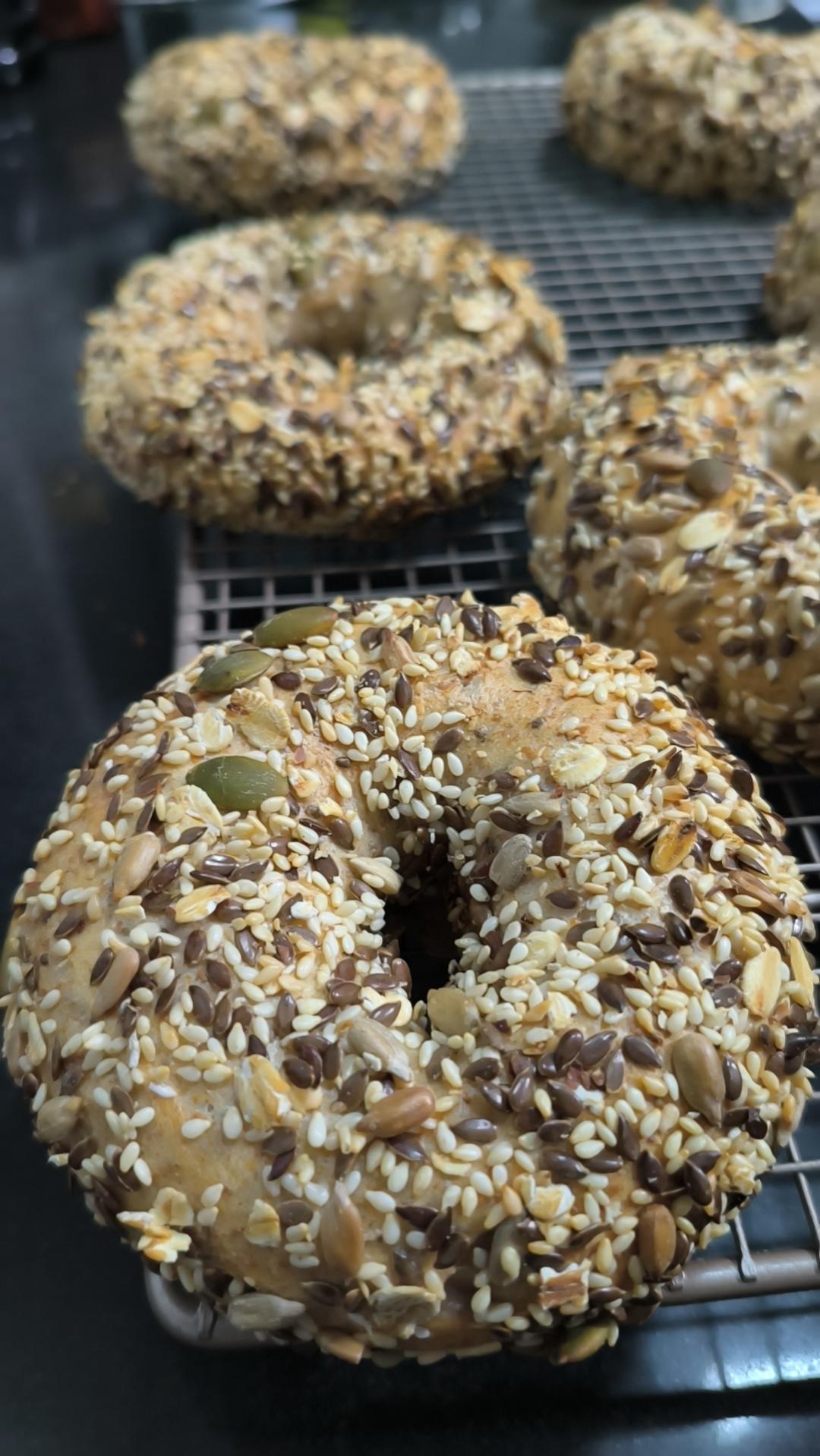 山姆同款多谷物贝果！过完年减脂救星🥯 麦香浓郁，越嚼越香，饱腹感绝了！