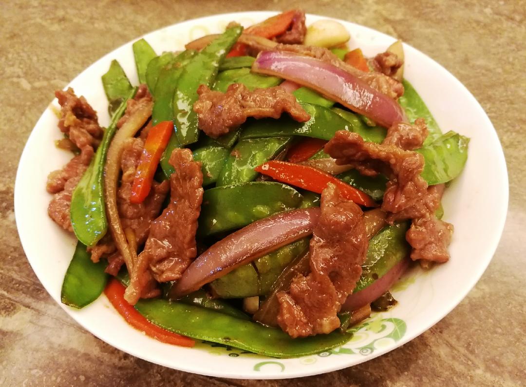 荷兰豆洋葱炒牛肉的做法