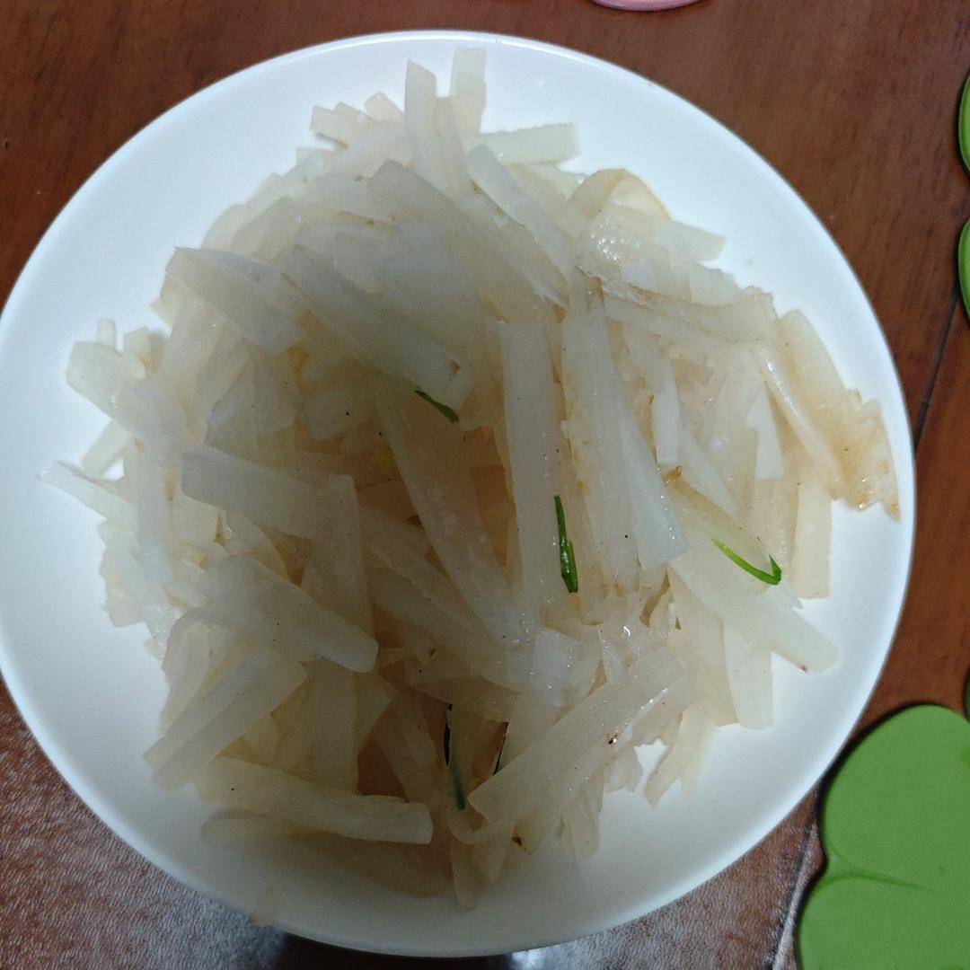 清香可口清炒白萝卜丝