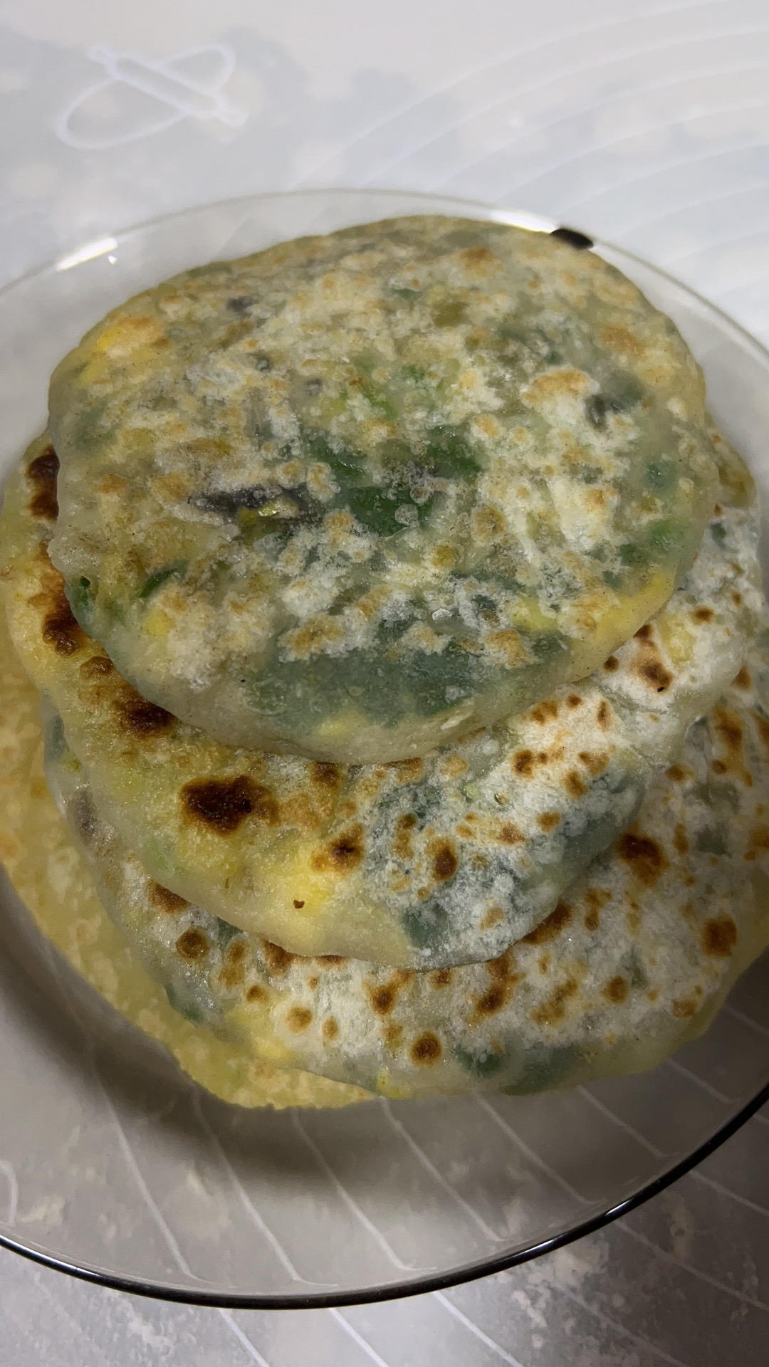 不用揉面不用擀皮，薄如蝉翼柔软韭菜盒子