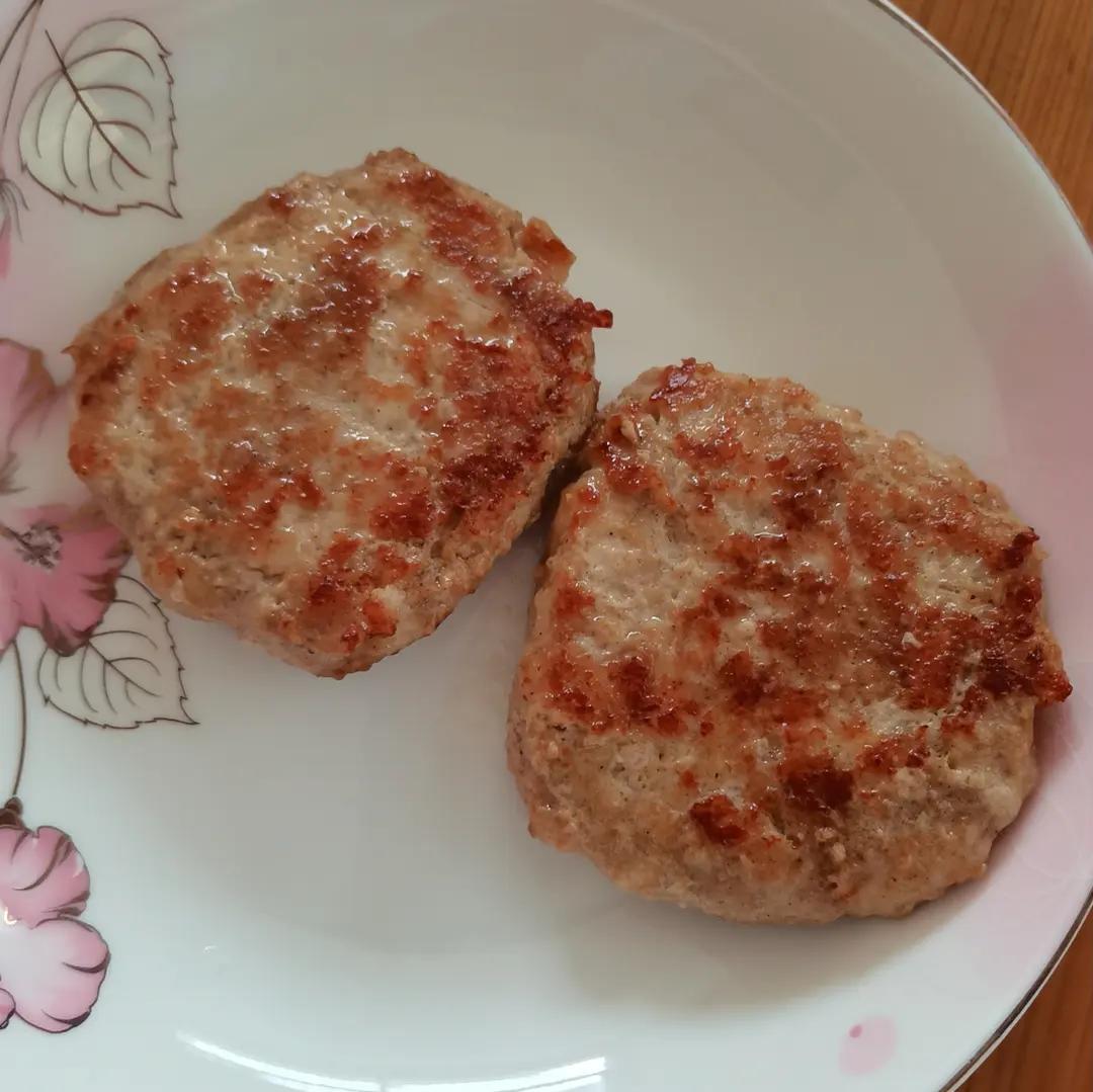 小婷下厨房.自制🍔汉堡肉胚.鸡肉饼
