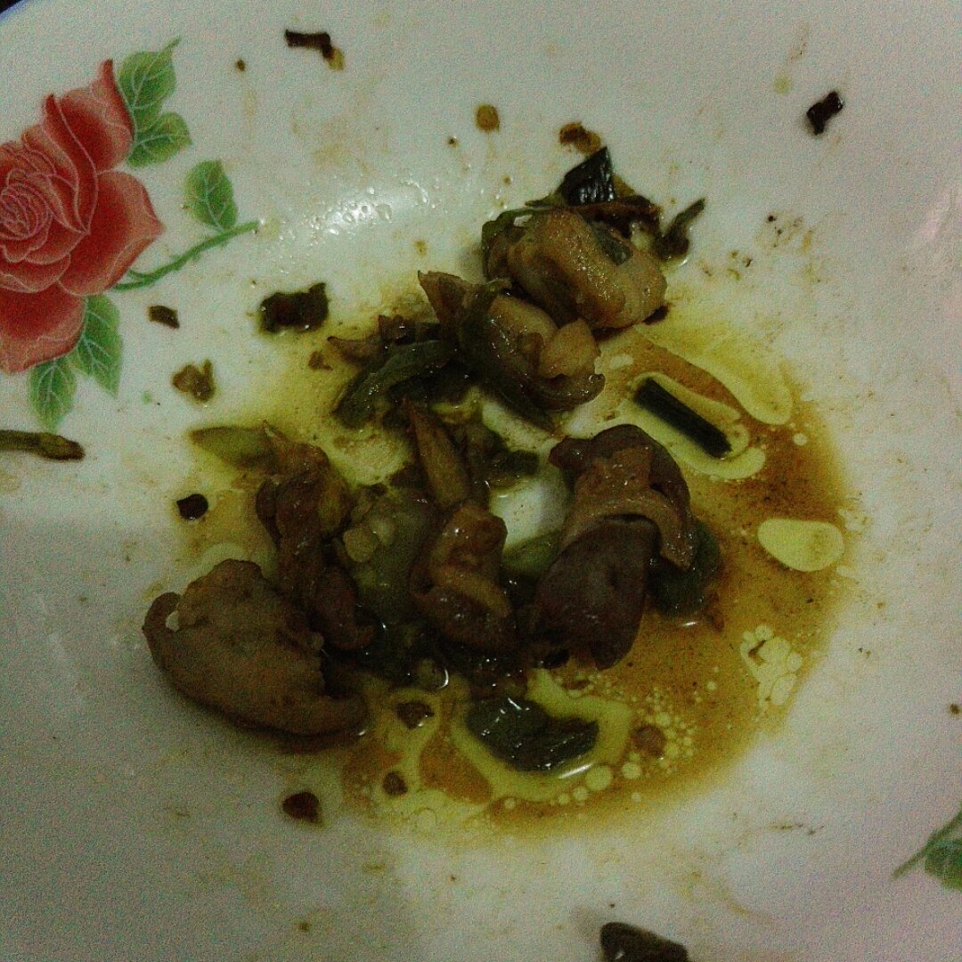 青椒炒猪肚菌