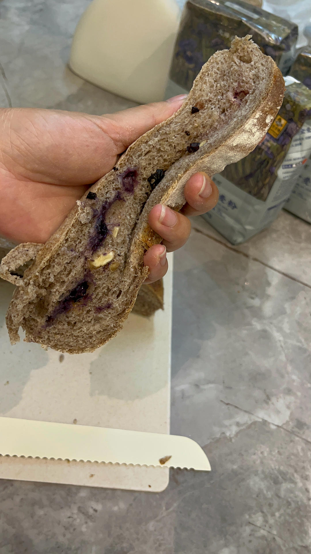 不放油，不放糖，坚果全麦欧包(免揉面）的做法