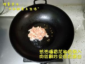 疙瘩丝炒肉的做法 步骤3