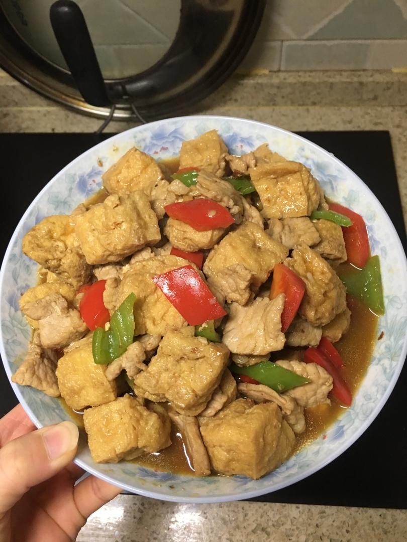 豆腐泡炒肉片
