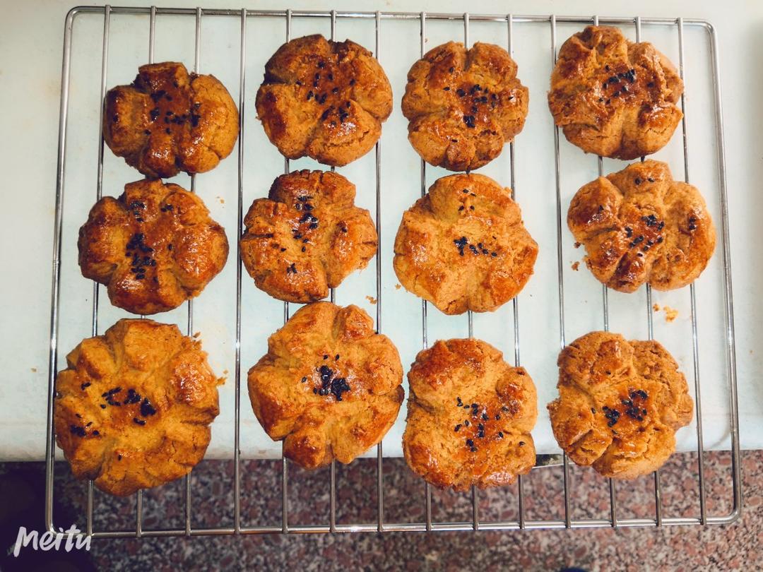 轻轻一按就碎掉的原味桃酥（不输猪油版）