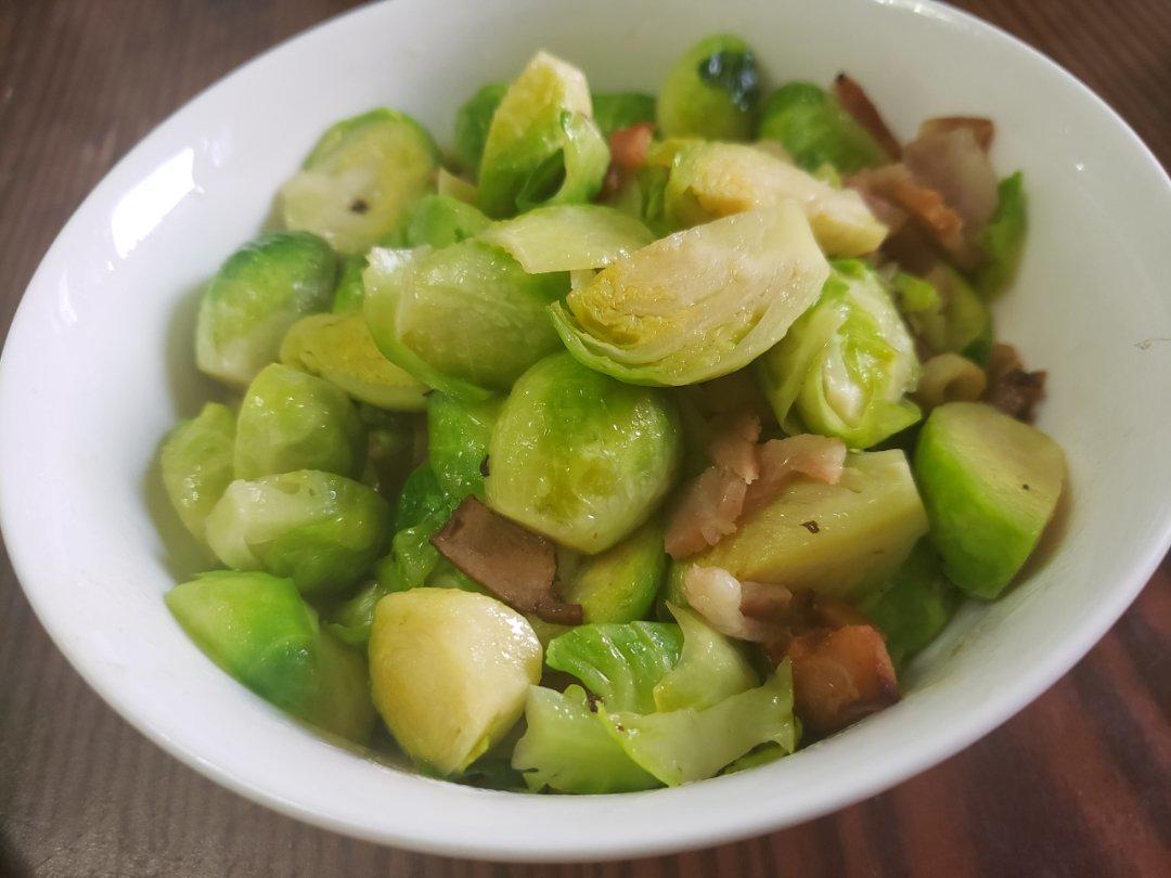 培根炒孢子甘蓝