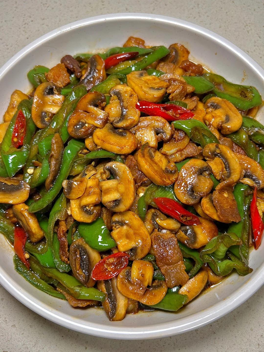 口蘑炒肉，下饭超无敌