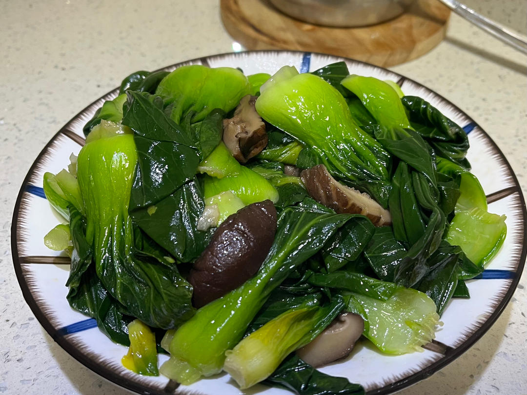 上海青炒香菇