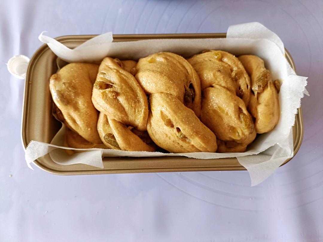 葡萄干面包，教你如何快速用双手揉出松软可口的吐司面包