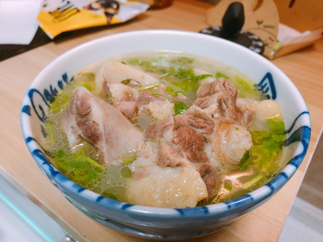 韩式清炖牛尾汤