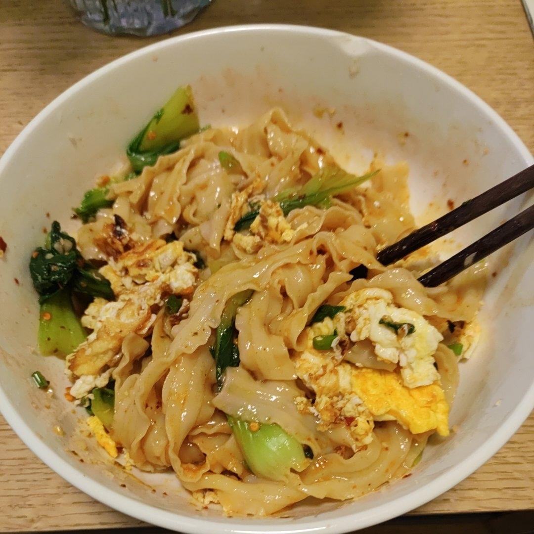 十分钟就能吃上的超简单油泼面