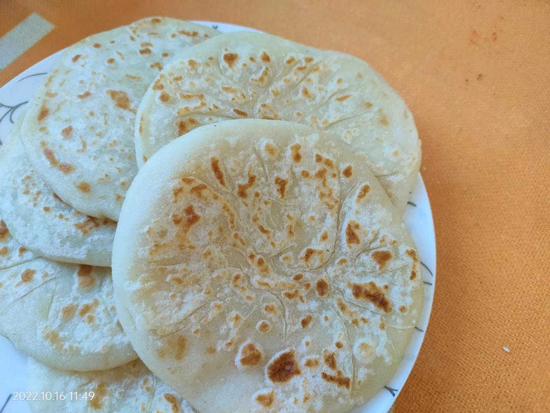 烫面小糖饼 柔软劲道 凉了也不硬 做法简单一看就会 附细节视频详解