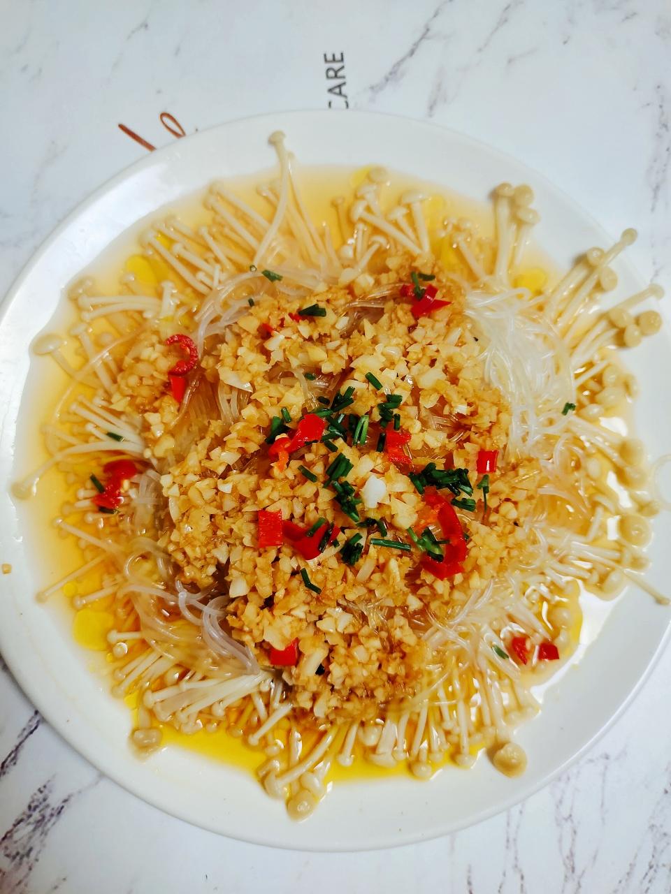 蒜蓉金针菇粉丝