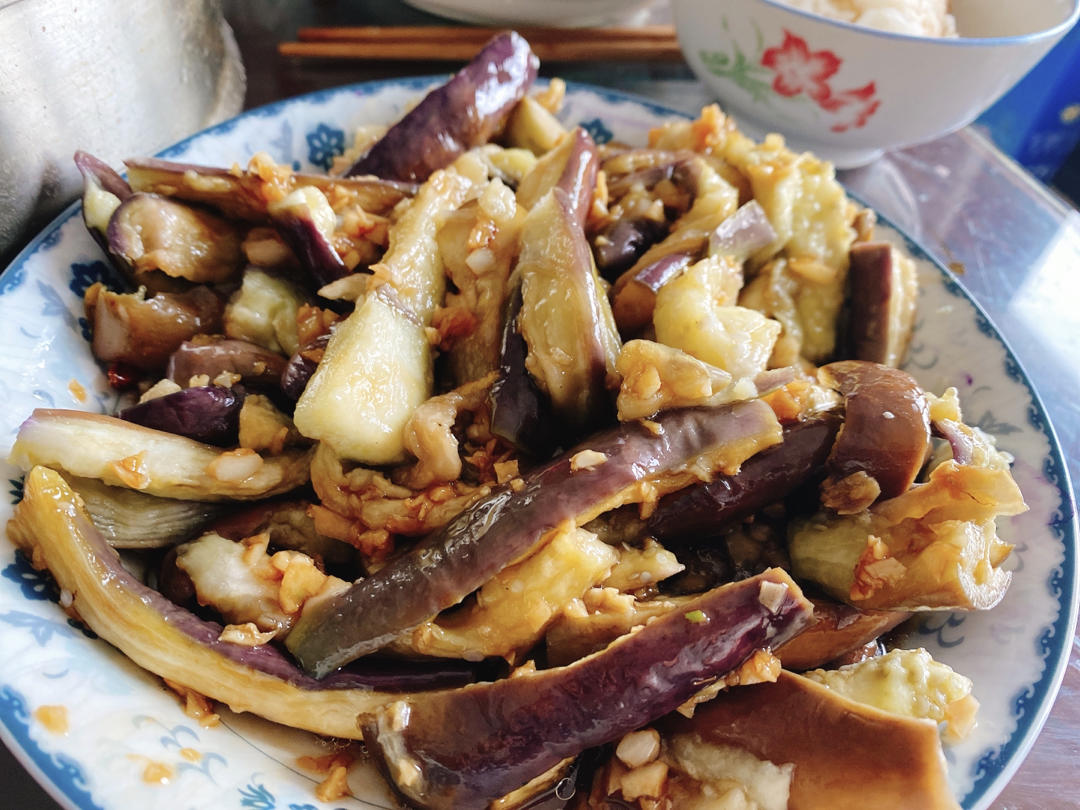 超好吃的开胃凉拌蒜茄子