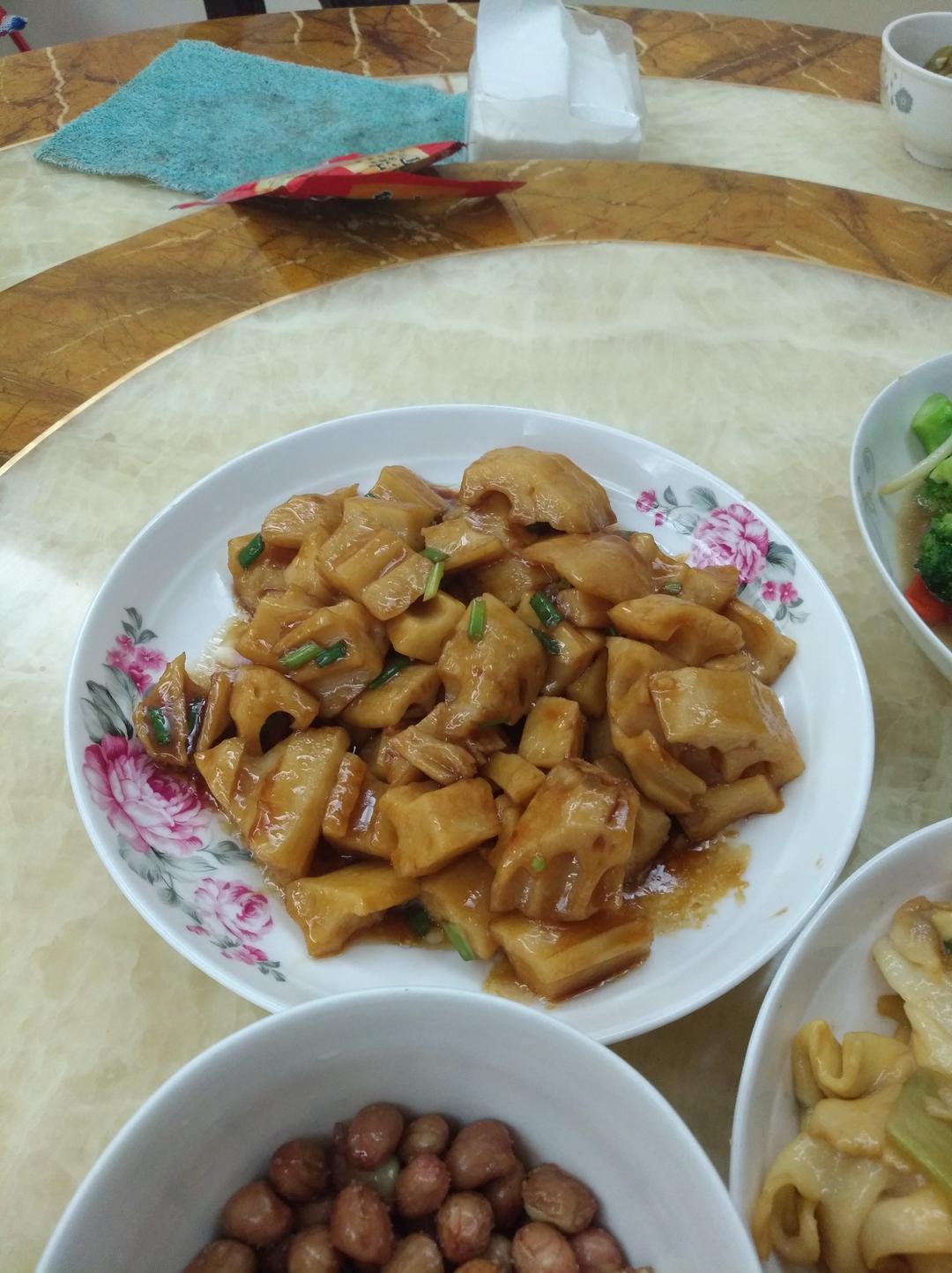 酸甜的开胃菜-  糖醋藕丁
