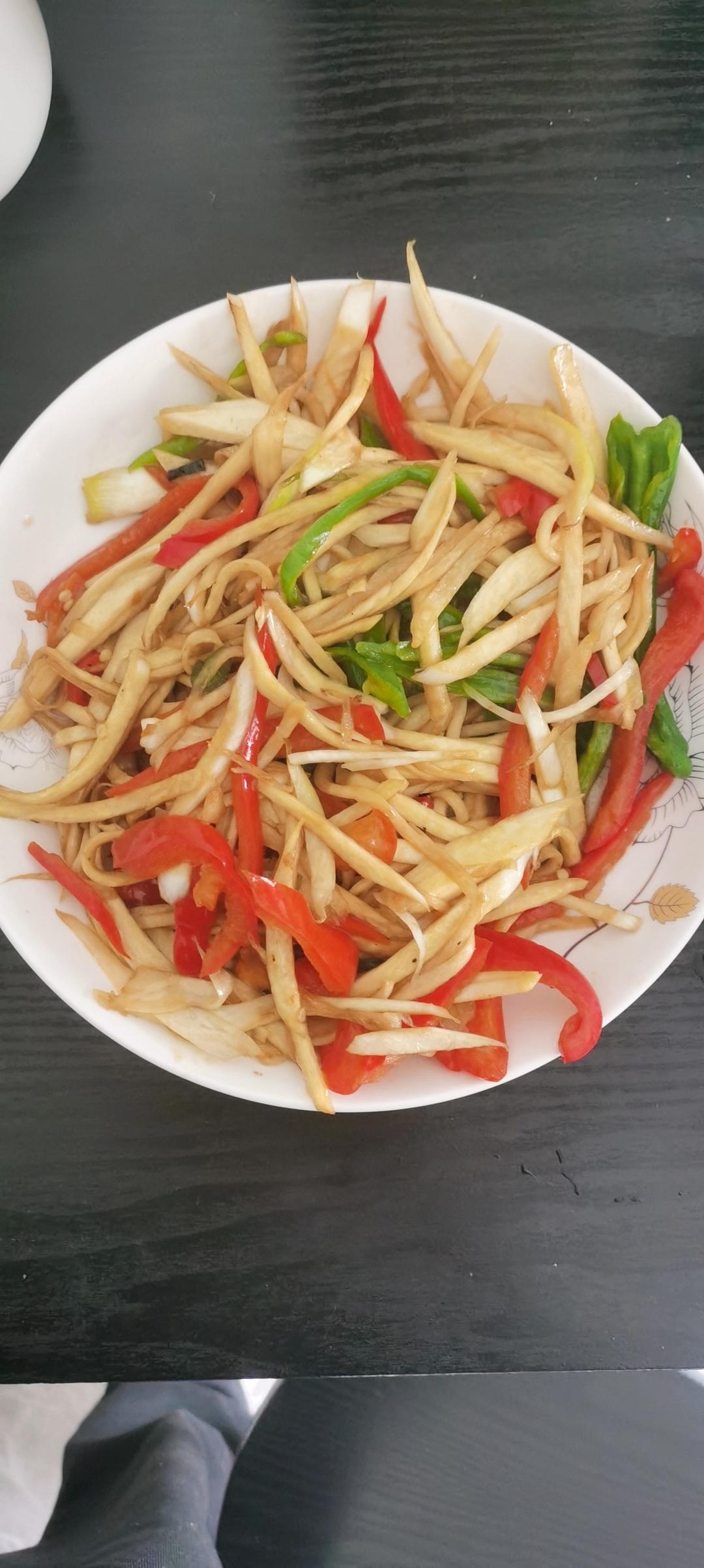 素炒茭白