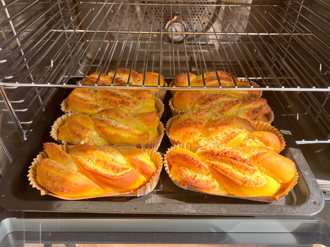 南瓜椰蓉手撕小甜包