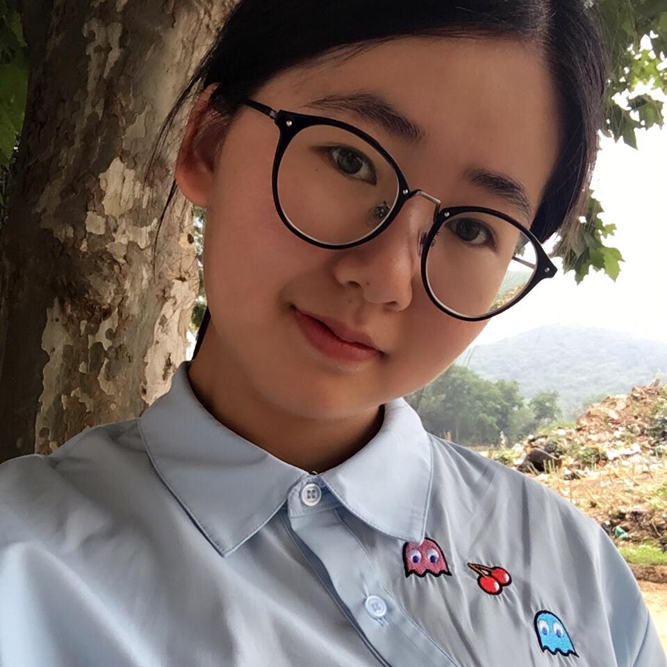 蠢笨的一只懒猪