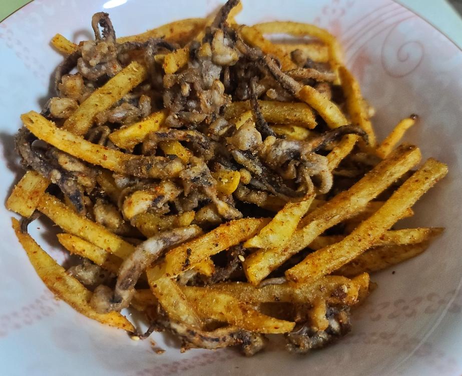干煸鱿鱼土豆条