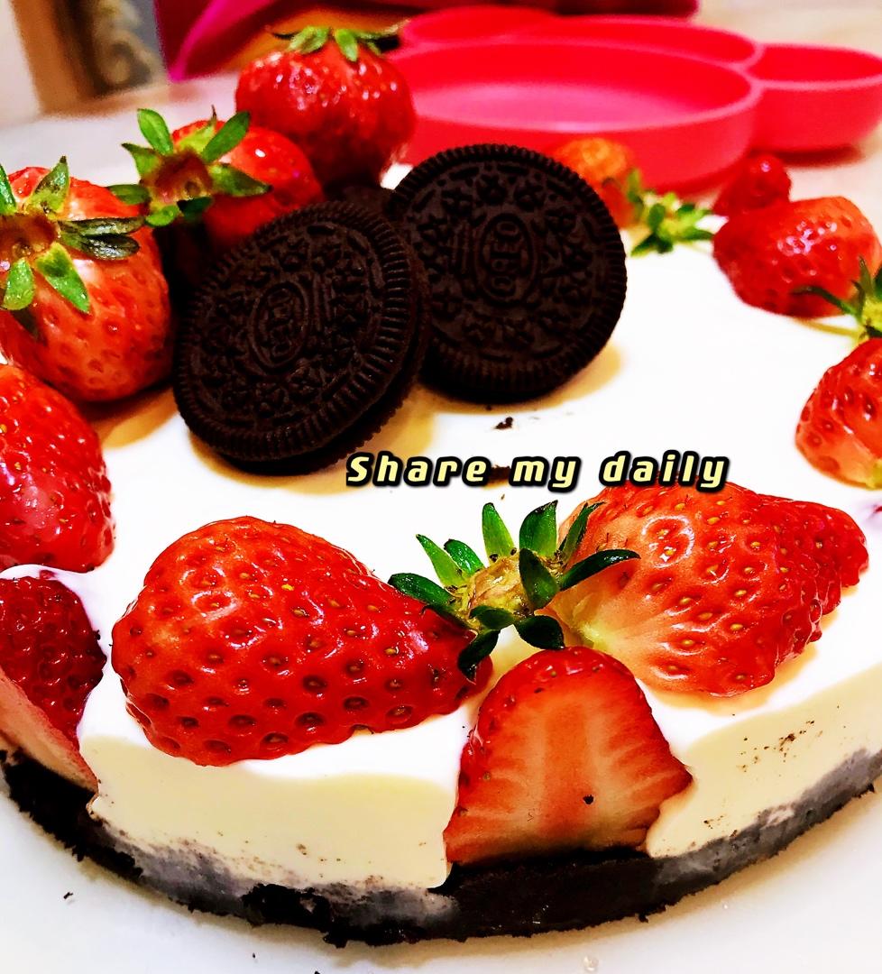 草莓奥利奥慕斯蛋糕           （8寸）