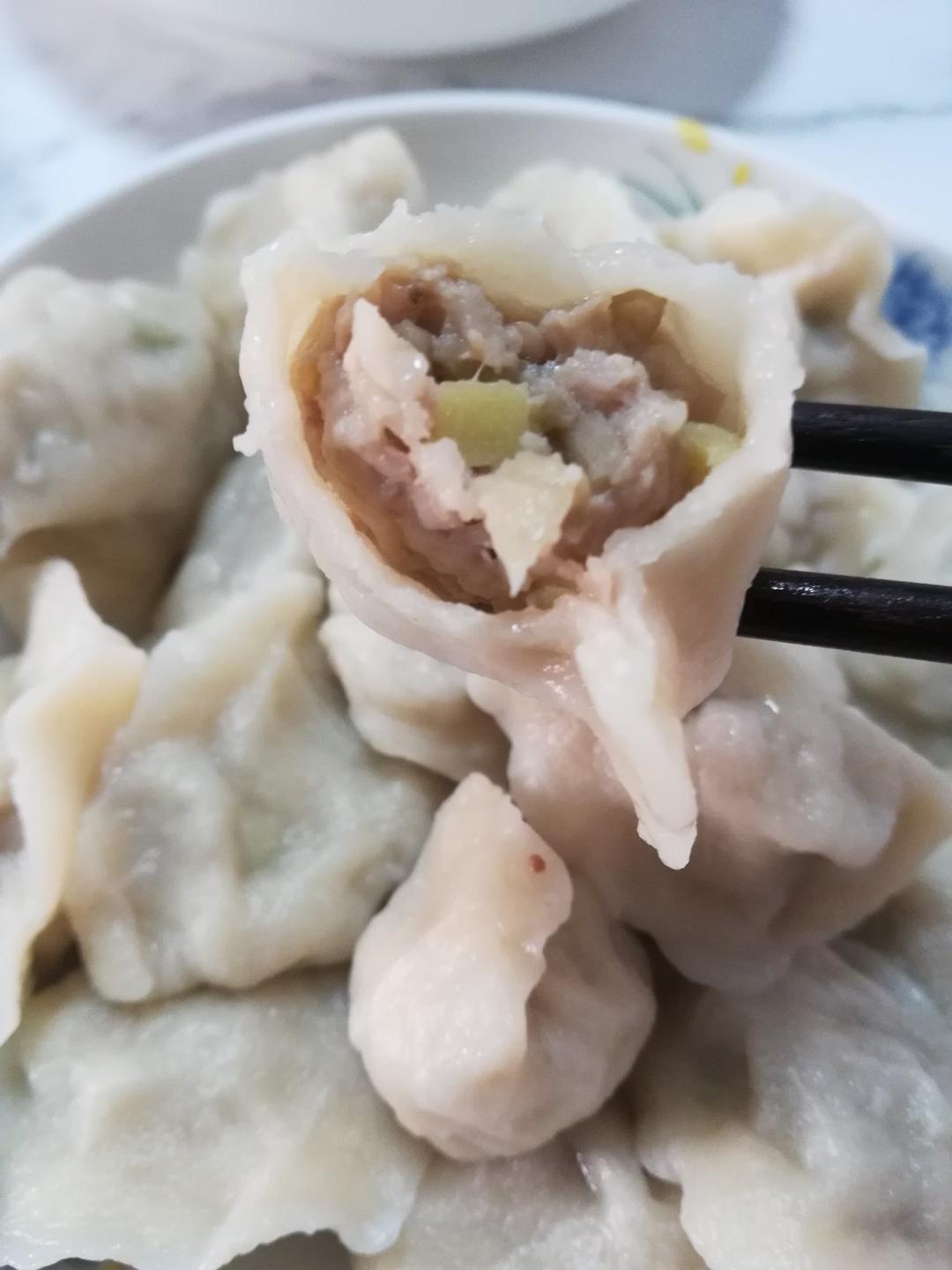 茄子馅饺子（饺子馅会流汁哦）