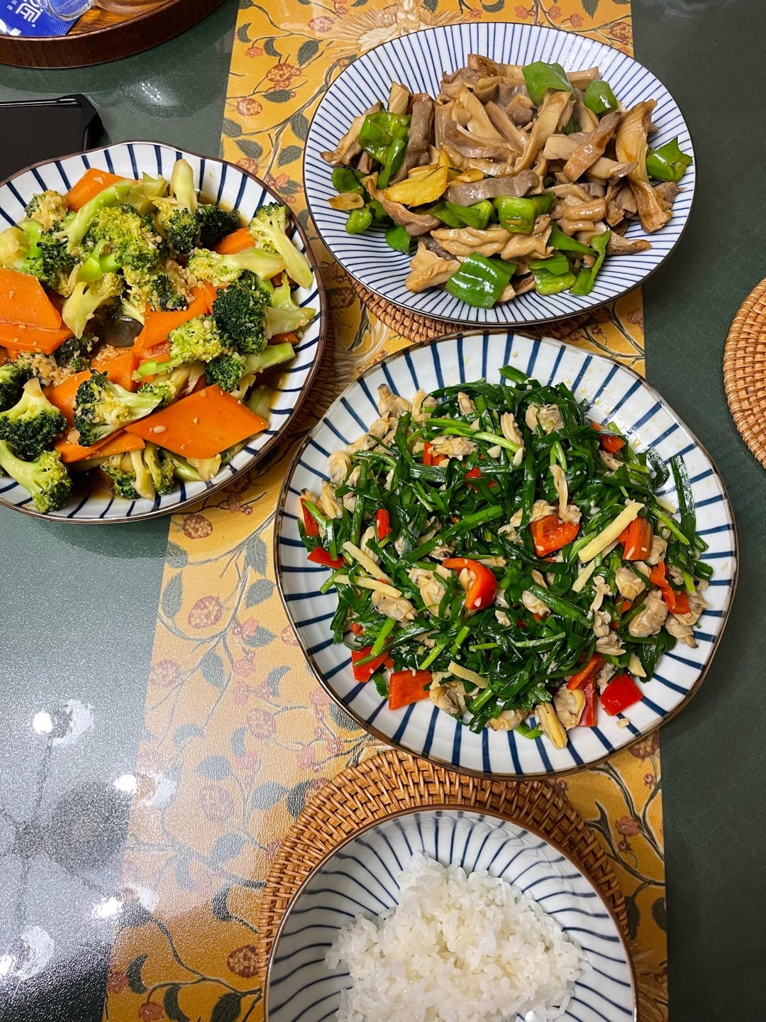 韭菜炒蛤蜊肉