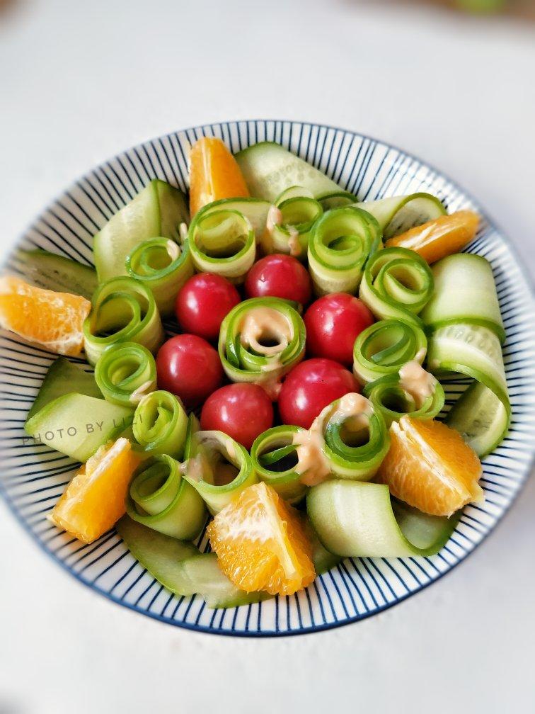 软籽石榴虾仁沙拉