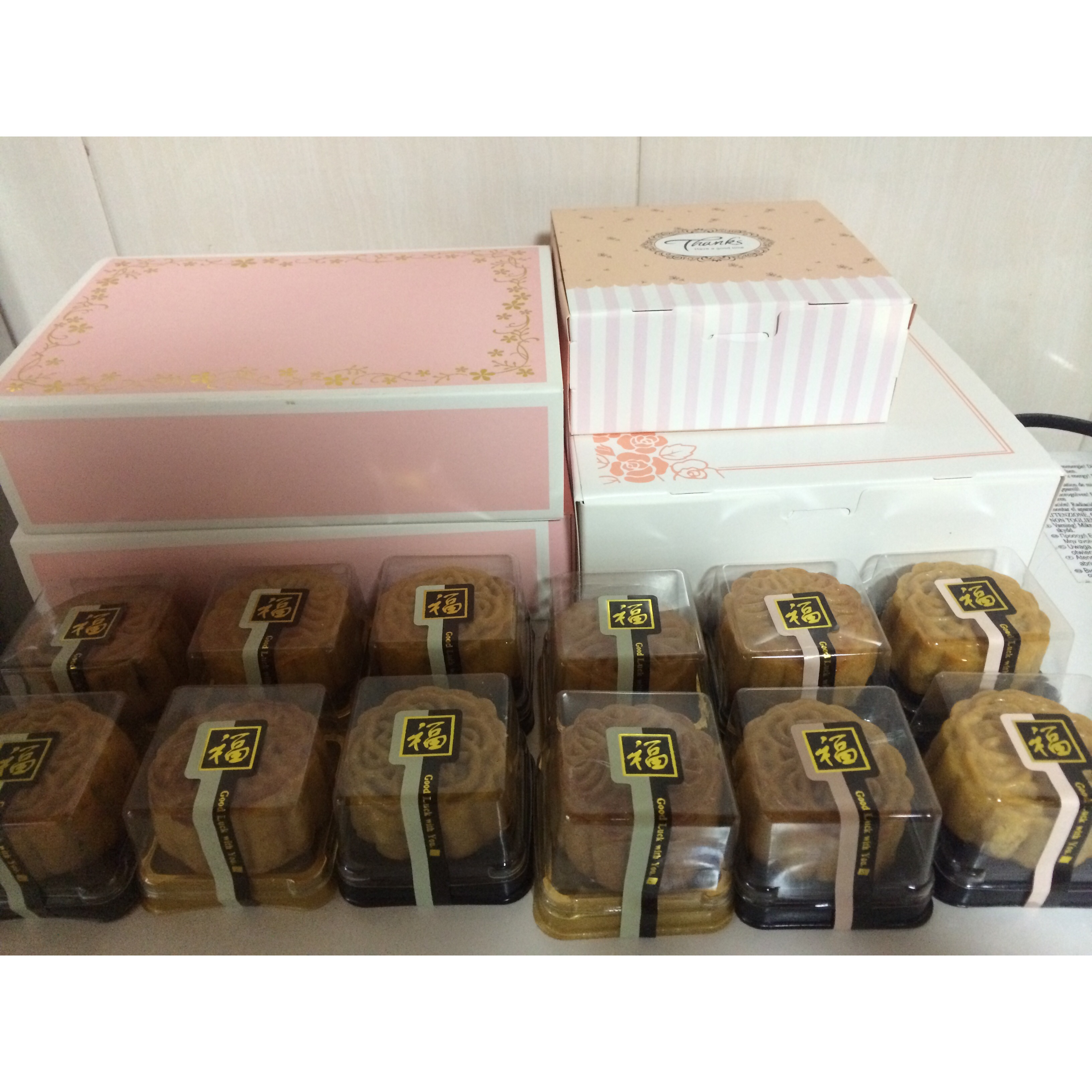 广式月饼－－蛋黄豆沙月饼