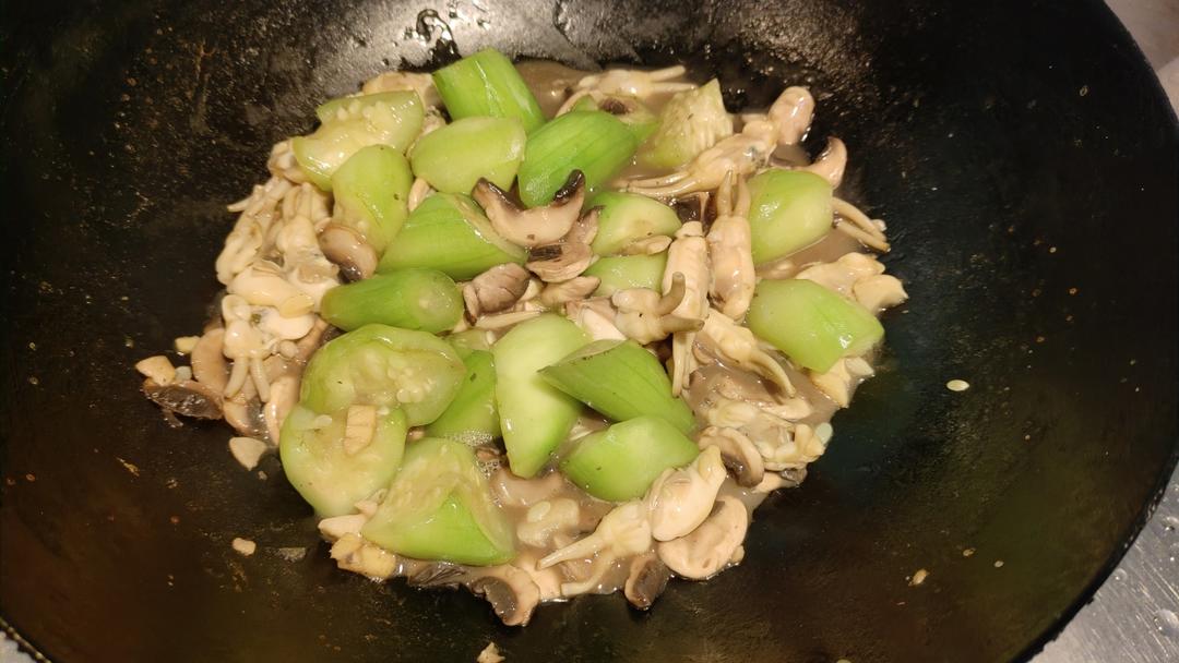 夏日三鲜烩，看着清淡，却是超级下饭菜